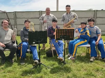 Fuerza Aérea fortalece la educación musical en la región de Los Lagos