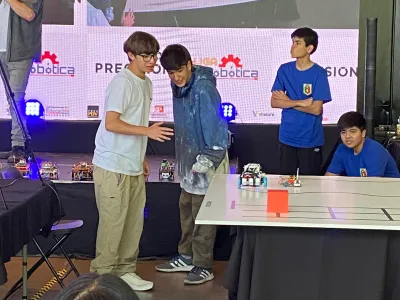 Fundación Mustakis, UACh sede Puerto Montt y NeoEduca invitan a participar en el quinto torneo de la Liga Robótica Escolar 2024 en Puerto Montt