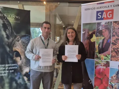 Fundación Rewilding Chile y SAG Los Lagos firman convenio para Impulsar la conservación de especies amenazadas en la Patagonia Norte