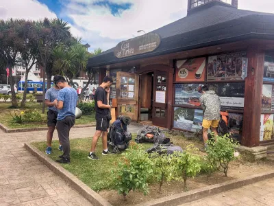 Gremios turísticos y comercio establecido piden a autoridades locales poner freno a la venta informal de Servicios Turísticos