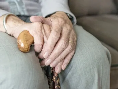 Inflación para adultos mayores más vulnerables está 2,7 puntos porcentuales por sobre el IPC