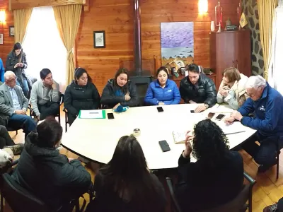  Intendente compromete gestiones para solucionar temas de vivienda, educación y conectividad en Chaitén