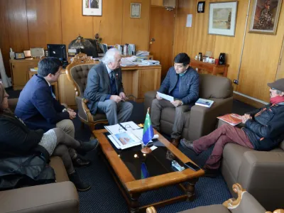 Intendente de Los Lagos recibe carta de la CUT para reponer proyecto de ley que reajusta el salario mínimo
