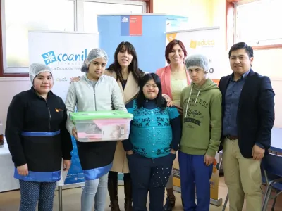 Junaeb entrega set de artículos escolares para más de 1700 estudiantes con necesidades educativas especiales de la región de Los Lagos