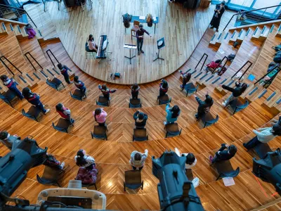 Junto a coros del sur, Teatro del Lago estrena cantata inspirada en eclipse solar