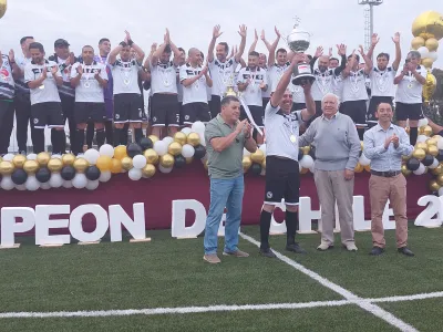 La Copa del Nacional de Fútbol Senior se quedó en Frutillar