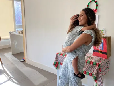 La cruzada de la ingeniera comercial que busca inspirar a otros  para ser familia de acogida