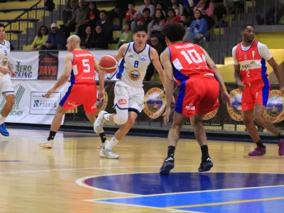 Liga UNO by Cecinas Llanquihue: Puerto Varas Basket se arrima a los puestos de avanzada con tres triunfos como local