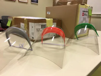 Makers Por Chile dona más de 300 escudos faciales al Hospital Puerto Montt
