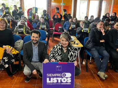 Más de 100 kits energéticos recibieron familias de Puerto Octay y San Pablo para estar preparadas ante eventuales emergencias