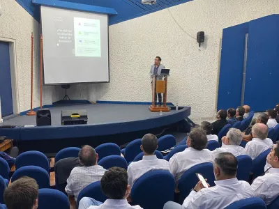 Más de 60 voluntarios asistieron: Cuerpo de Bomberos de Puerto Varas realizó capacitación sobre Responsabilidad Civil