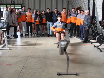 Mindep IND entregó implementación deportiva al Centro EPCH de remo de Llanquihue