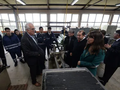 Mineduc extiende plazo y Seremi llama a postular a becas para técnicos