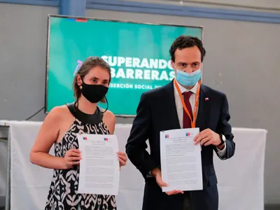 Mineduc y Sename firman inédito convenio de colaboración para que jóvenes en reinserción social accedan a la educación superior 