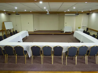 Mirando el desarrollo que ha tenido Puerto Varas: Chiloé busca posicionarse como destino de reuniones y convenciones en Chile