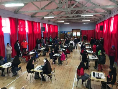 Nicole Bahamondez Fuentes del Colegio Vencedor de Puerto Varas clasificó a Regional de Ajedrez sub14
