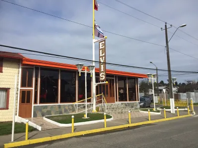 Peluquería Elvis cuenta con nuevo local
