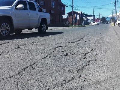 Presentan solicitud para reparar calles de Puerto Varas con financiamiento municipal
