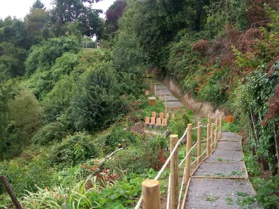 Proyecto de recuperación del Humedal Urbano La Gruta presenta 70% de avance: esperan inaugurarlo a fines de marzo