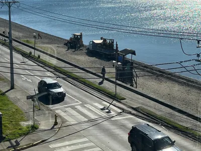 Realizan trabajos de sondaje en playa costanera por proyecto de conexión entre Llanquihue y Puerto Varas