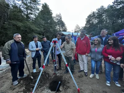 Se realizó ceremonia de colocación de primera piedra en obras del APR de Termas de Ralún