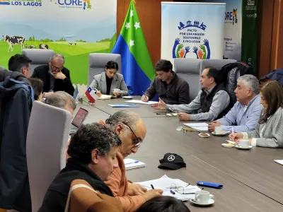 Sector público compromete apoyo al Pacto