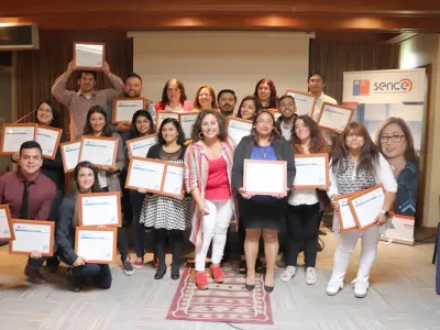 Sence certificó a 29 alumnos con discapacidad auditiva en dos cursos de lenguas de señas
