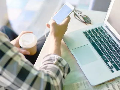 ¿Teletrabajas o estudias en la cama? Conoce los riesgos para tu salud
