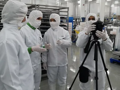 Televisión Central de China recorrió instalaciones salmoneras de la región