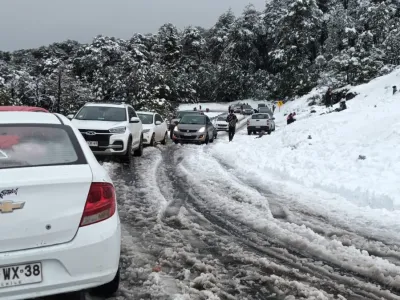 Temporada de Nieve en Volcán Osorno: Llaman a subir con vehículos adecuados, cadenas y respetando horarios