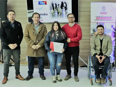 Trabajadores del sector lechero en Puerto Octay logran certificar sus competencias laborales