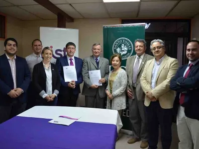 Universidad Santo Tomás e Instituto de Seguridad del Trabajo, firman convenio