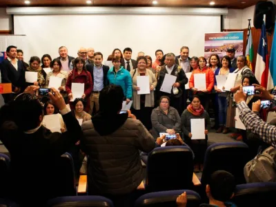 Vecinos de Llanquihue podrán mejorar sus viviendas y sus áreas verdes