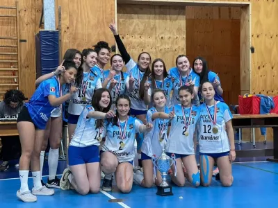 Vóleibol: CDSC Puerto Varas se coronó campeón invicto de los Play Off de Liga Nacional de Menores U17 Damas
